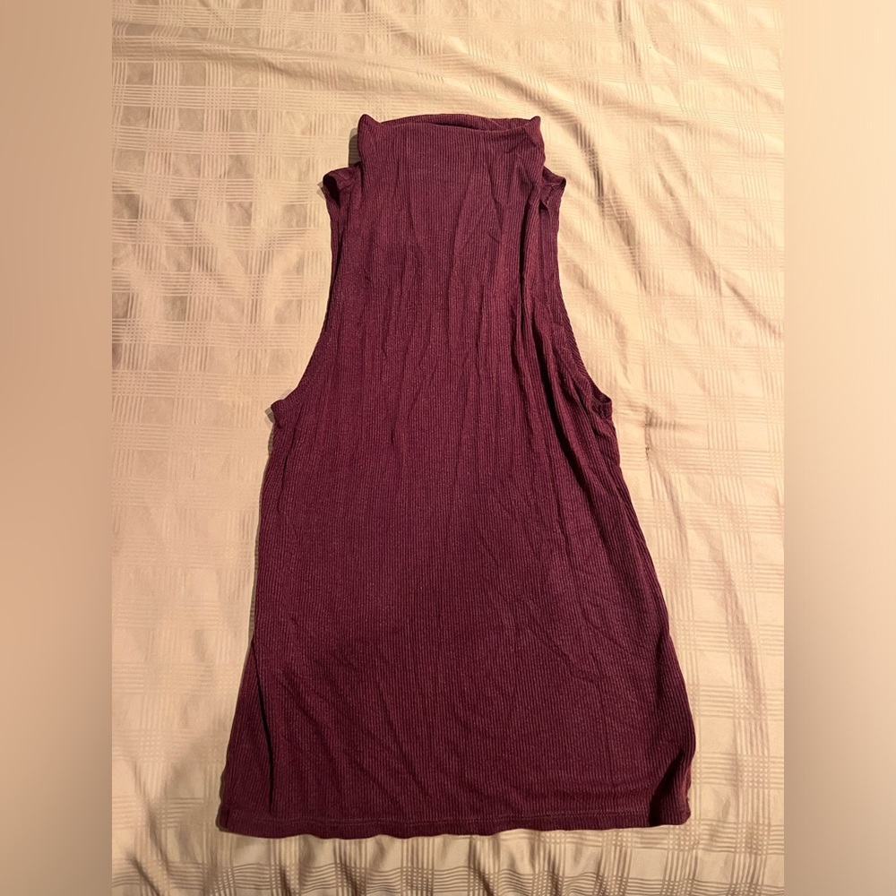 Red mockneck/turtleneck top